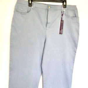 NWT Gloria Vanderbilt Amanda jeans size 18 short